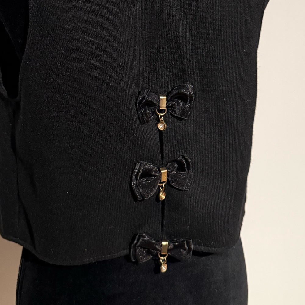 Elegant Black Fur Vest - Picture 7 of 7
